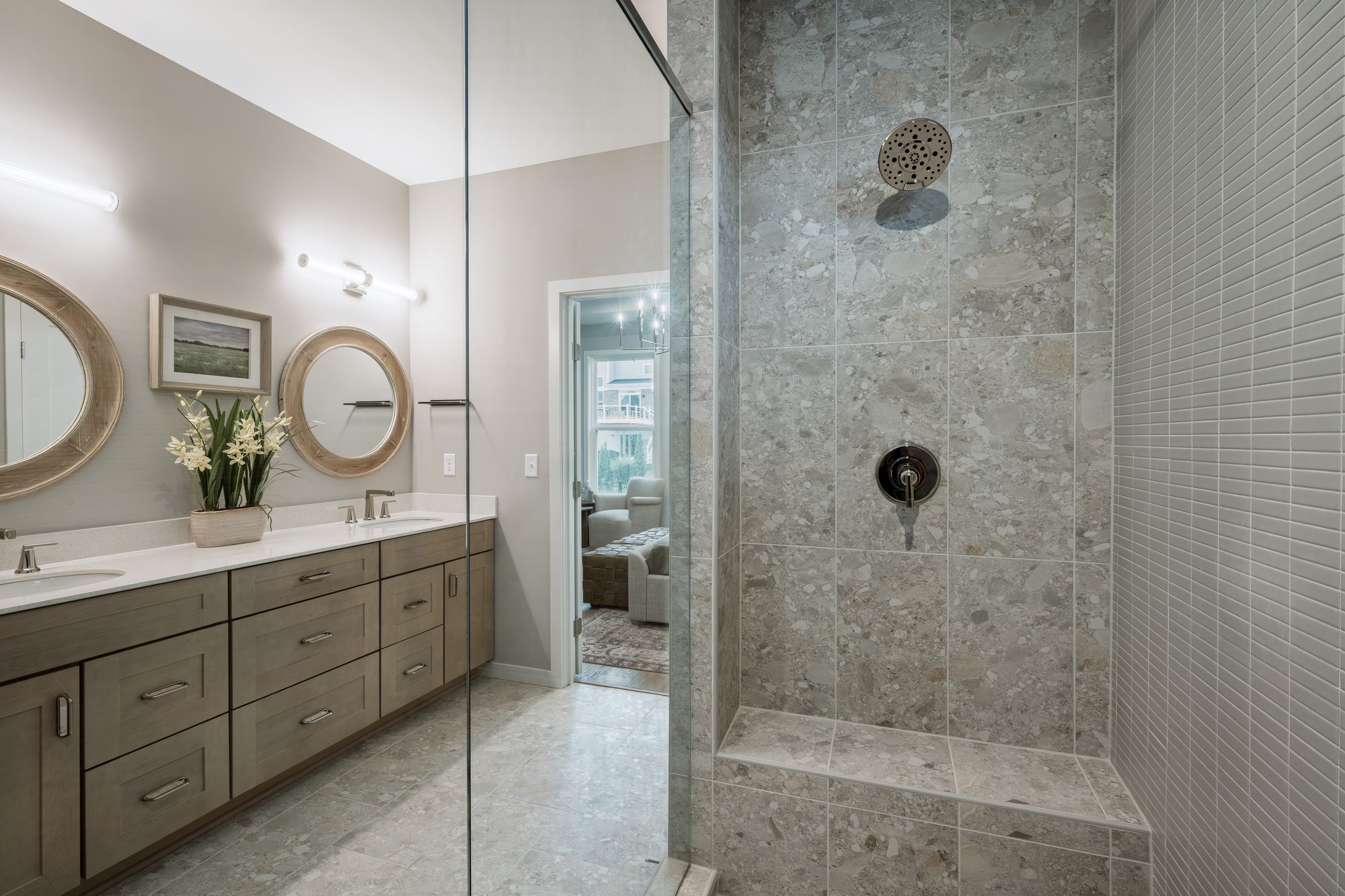 deer-run-2026-cincinnati-StJude-interior-owners-bathroom-02