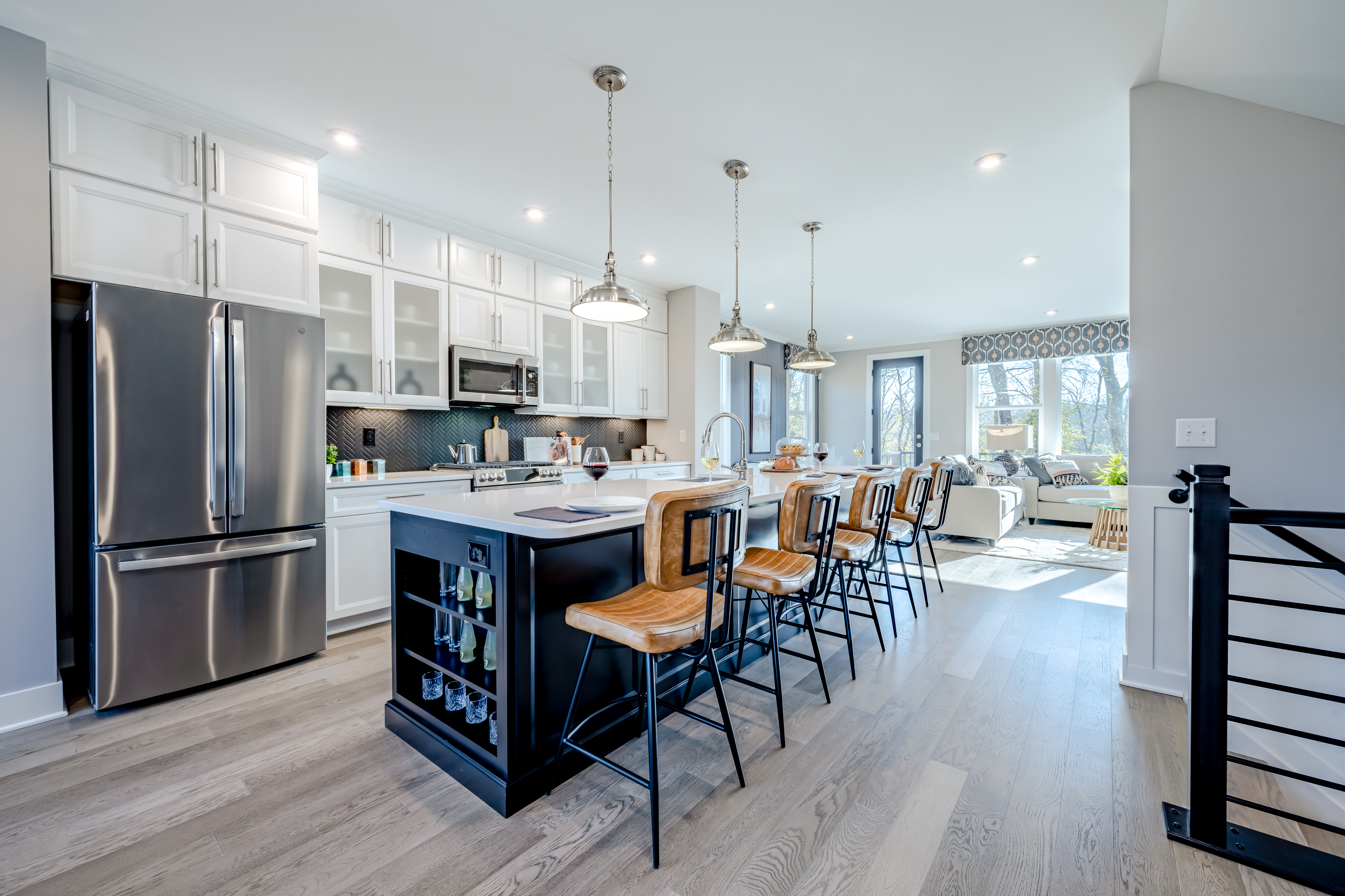 overlook-at-blossom-hill_brookline_kitchen_0fh3680_interior (3)